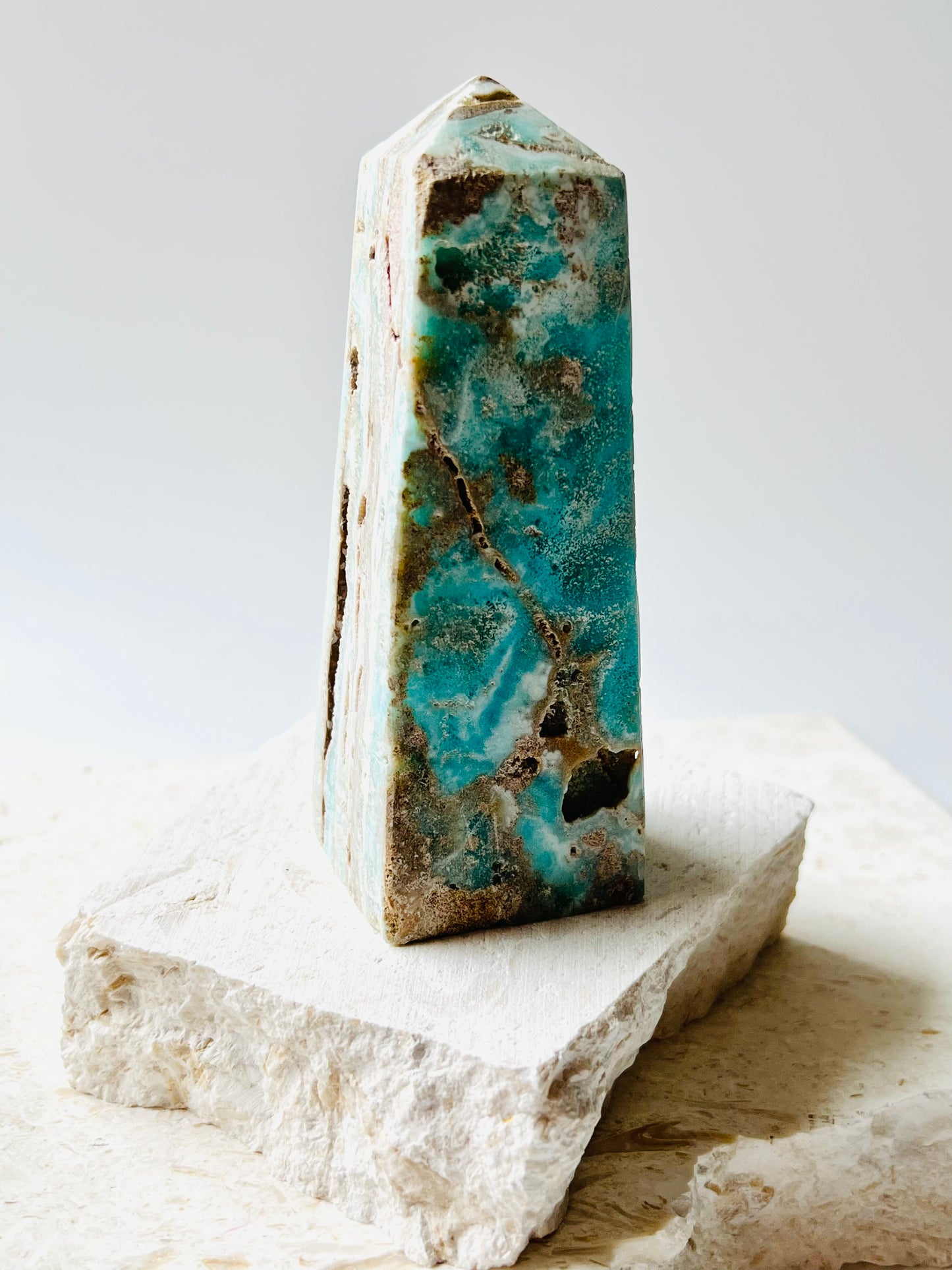 Blue Aragonite tower 323 g