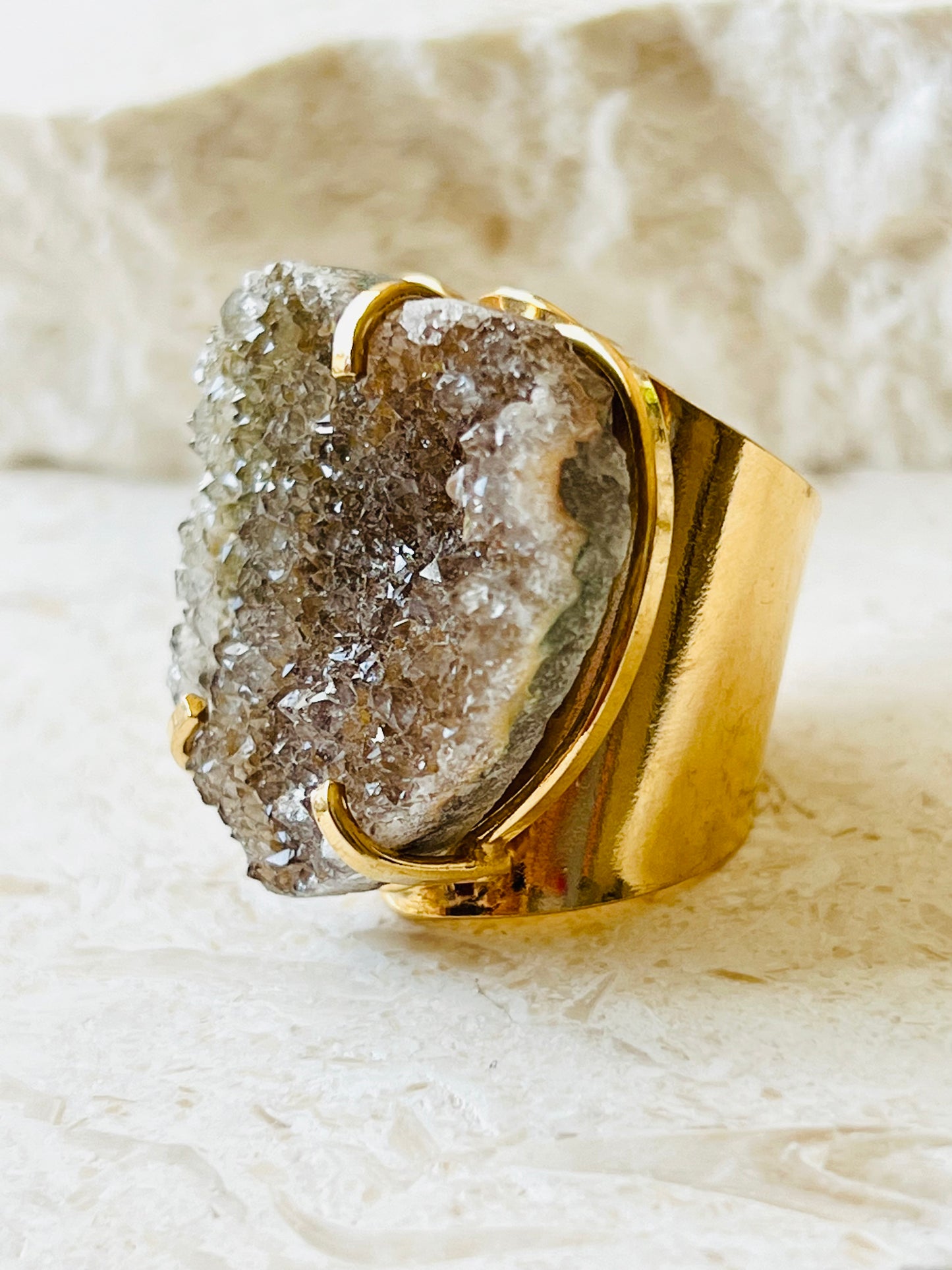 Quartz cuff ring