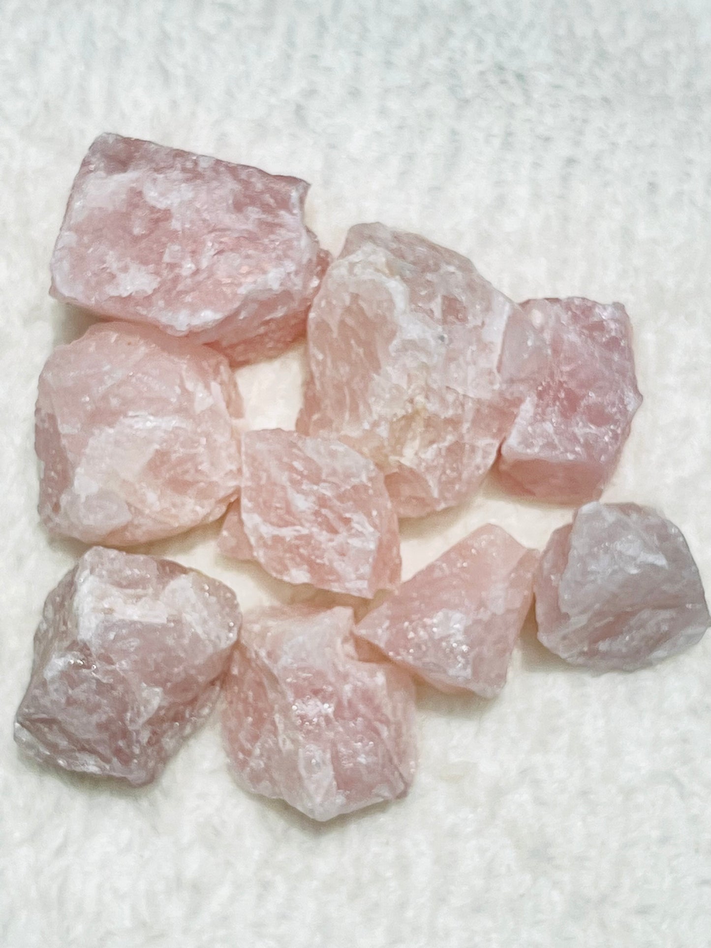 Rose Quartz Raw - Zoee Crystals