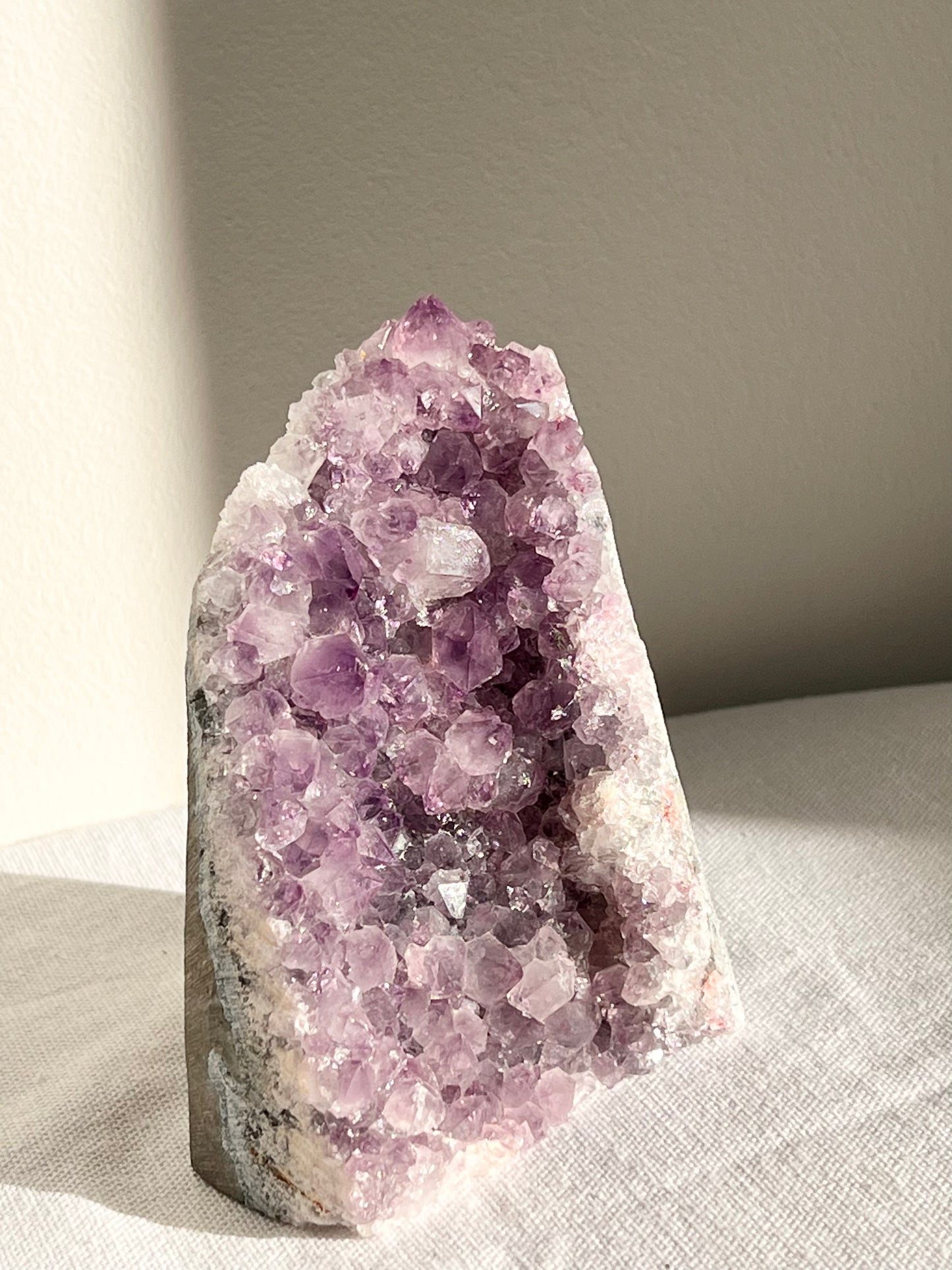 Amethyst Freeform Cutbase 495g - Zoee Crystals