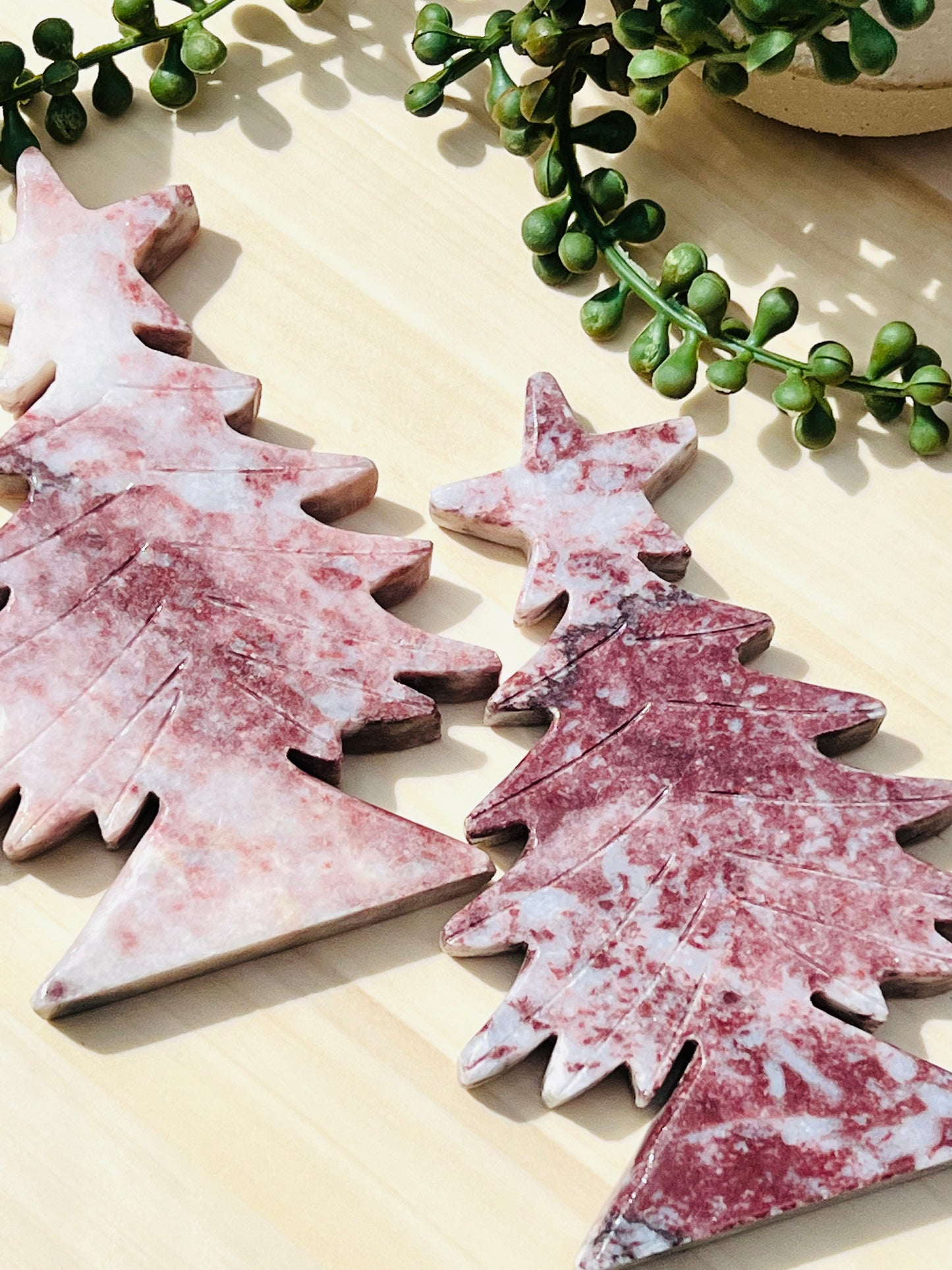 Strawberry Jasper Tree - Zoee Crystals