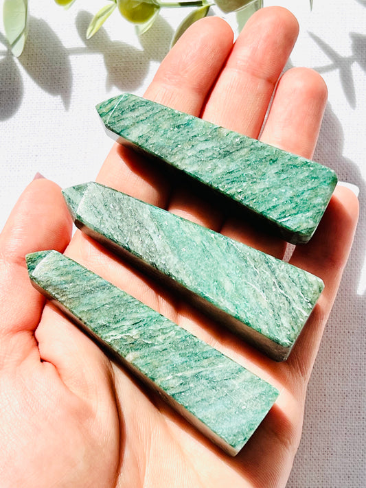 Green Aventurine Tower - Zoee Crystals