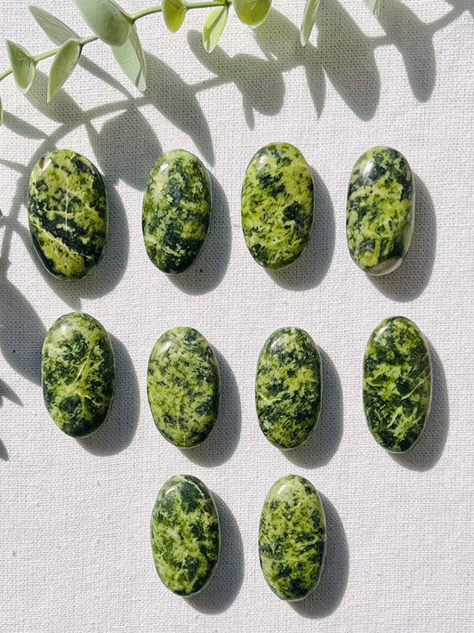 Jungle Jade Mini Palmstone - Zoee Crystals