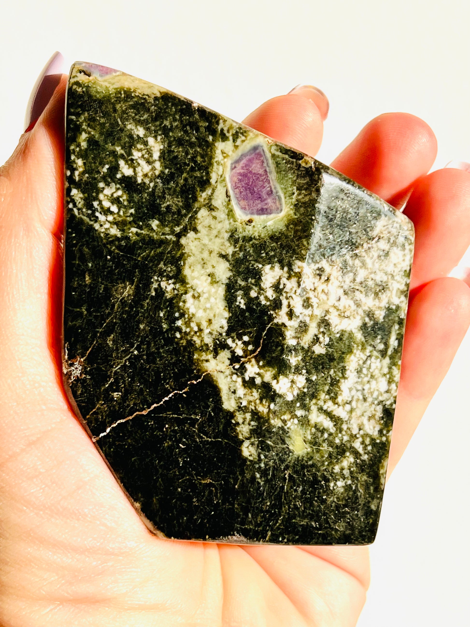 Ruby Zoisite Freeform - 385 g - Zoee Crystals